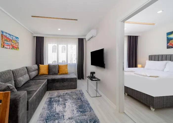 Lovely Apartment With Central Location Walking Distance To Beach In Muratpasa, Antalya