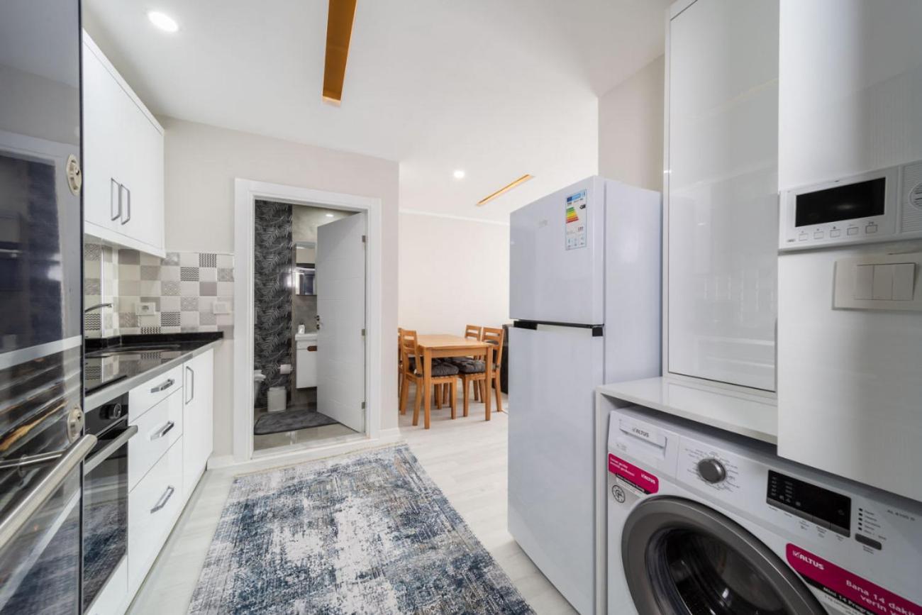 Lovely With Central Location Walking Distance To Beach In Muratpasa, Daire Antalya